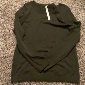 NWOT Lululemon Swiftly Relaxed